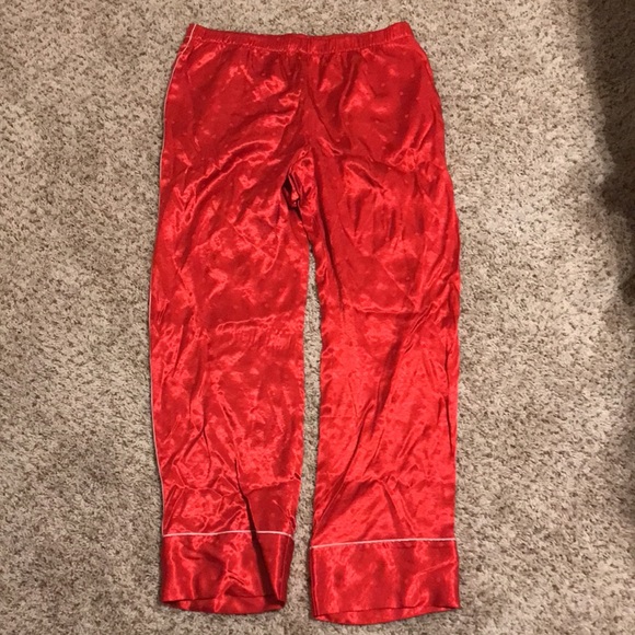 Victoria’s Secret NWT - red long pj set - size Large - red and white with dots - Picture 9 of 10